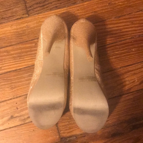 High heels - Picture 3 of 4